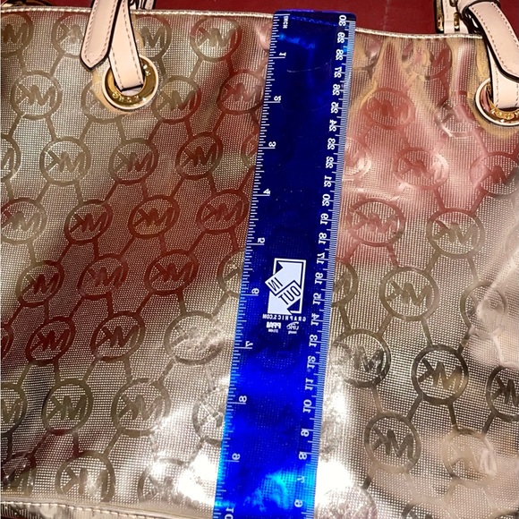 MICHAEL KORS METALLIC GOLD LOGO HANDBAG USED CONDITION - Picture 12 of 15